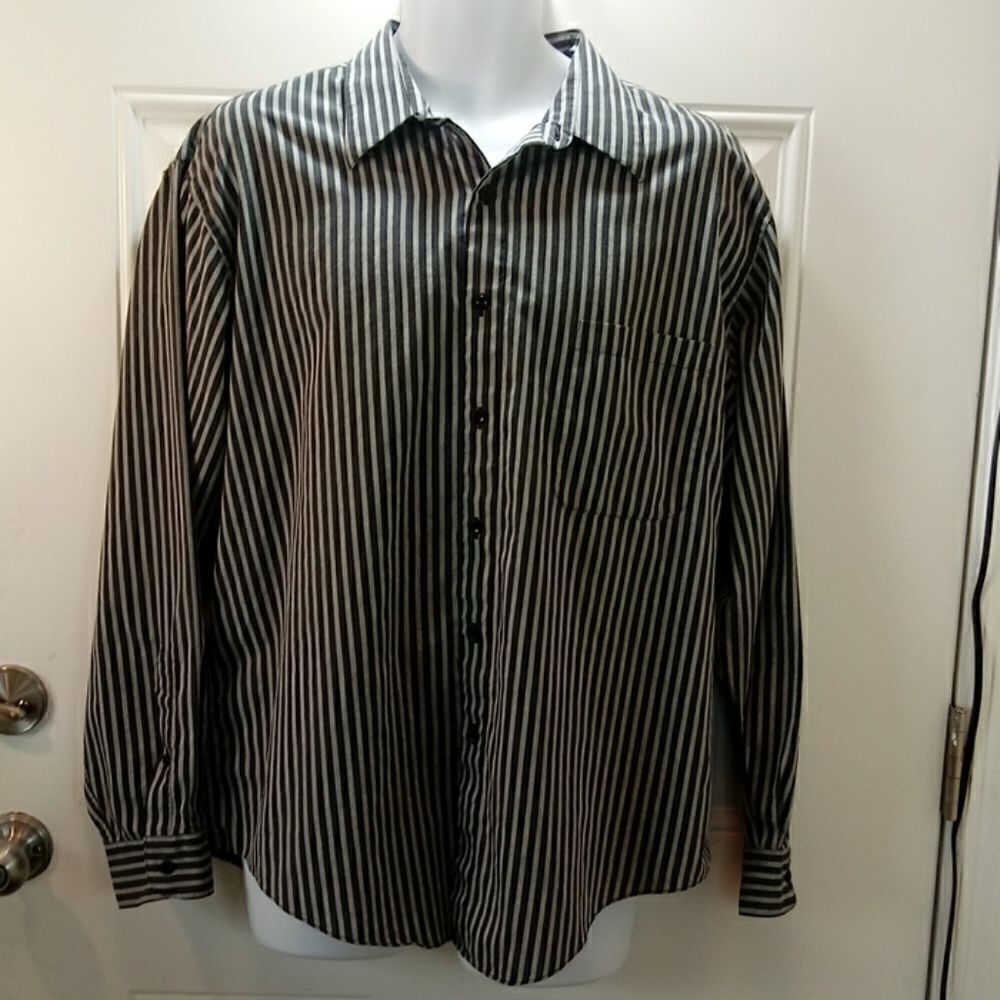 (3/$22) Geoffrey Beene striped button front  shirt